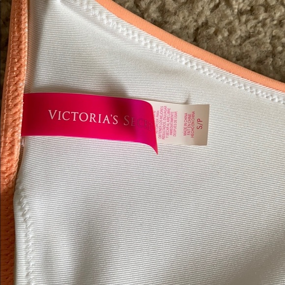 Victoria’s Secret Swim Top - Picture 4 of 4